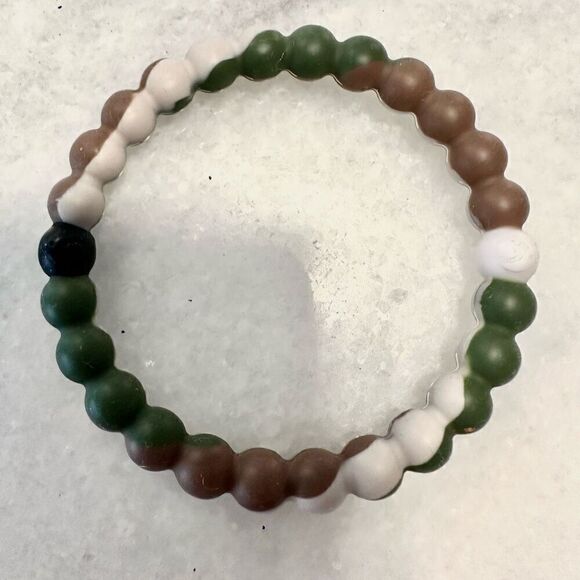 NWOT Lokai Camouflage Print World Wild Life Bangle Bracelet Green Brown OS - Picture 2 of 2